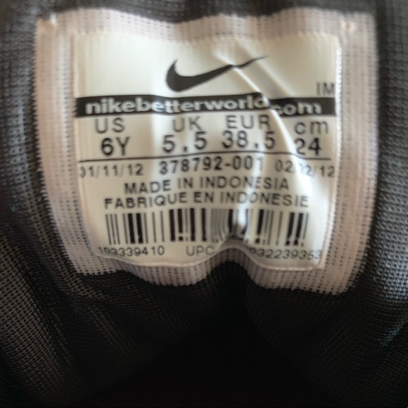 Nike - Picture 5 of 5